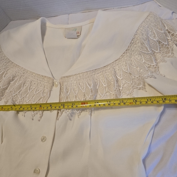 Tarazzia Victorian Romance Style Ivory Blouse Hand  Made Collar Pearl Coquette M - Picture 8 of 12